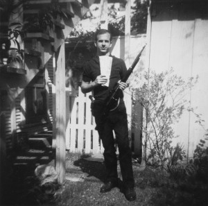 oswald holding rifle